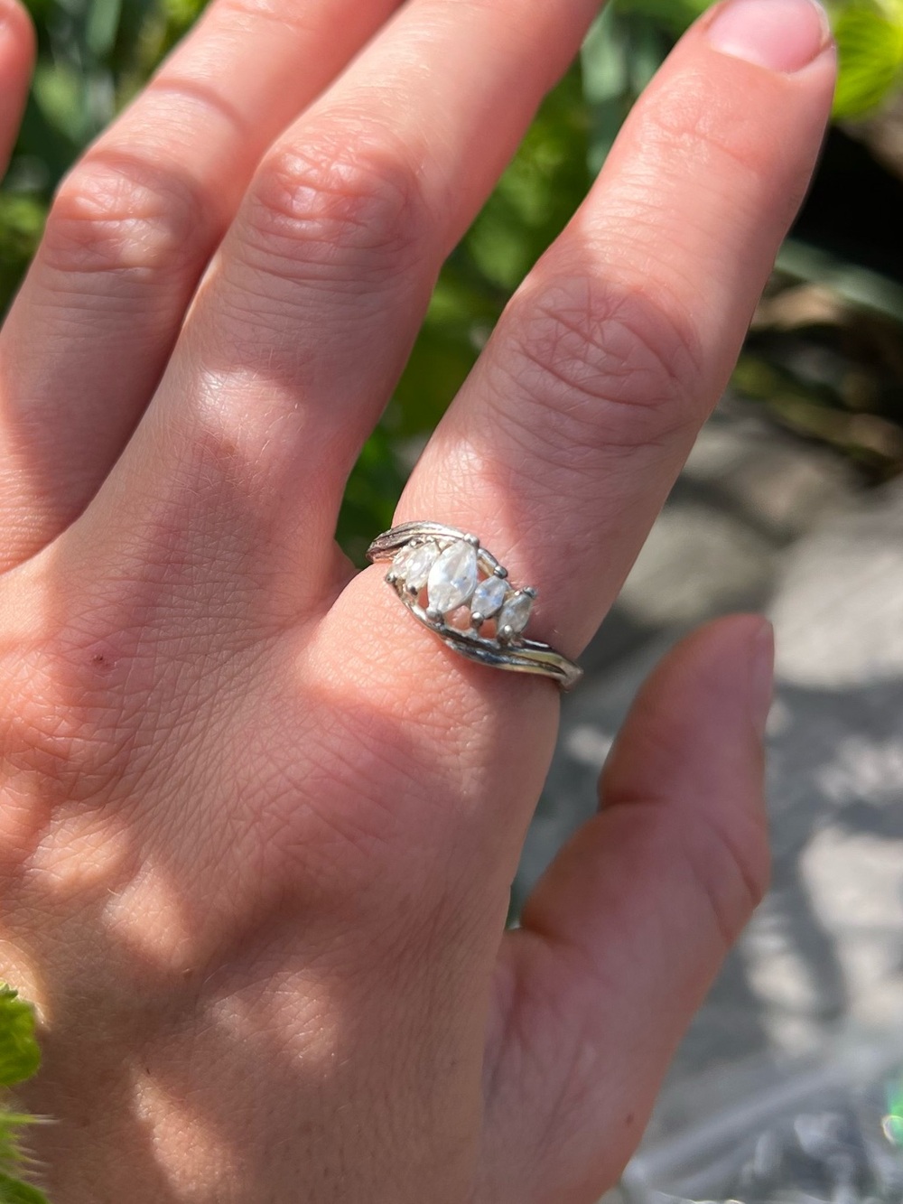 Silver 5 Stone Ring - Picture 4 of 10
